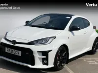 Used Toyota Yaris 257 HP (189 kW) 2021 White Hatchback