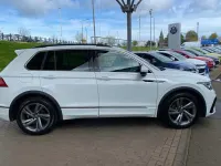 Usado VW Tiguan R-line Edition 150 CV (110 kW) 2023 Blanco SUV