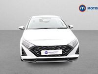 Used Hyundai i20 Advanced 101 HP (74 kW) 2024 White Hatchback