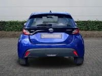 Usado Toyota Yaris Hybrid 2023 Azul Utilitario