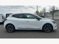 Used Renault Clio V Techno 90 HP (66 kW) 2023 Solid  glacier white  Hatchback