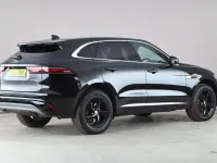 Begagnad Jaguar F-Pace R-Dynamic 404 HK (297 kW) 2022 Svart SUV