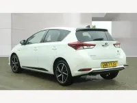 Used Toyota Auris Hybrid 2017 White and black Hatchback
