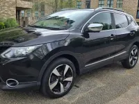 Used Nissan Qashqai N-Connecta 115 HP (84 kW) 2016 Black SUV