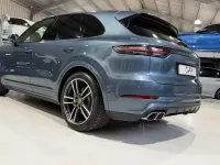 Used Porsche Cayenne Turbo 550 HP (404 kW) 2020 Blue SUV