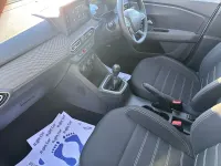 Usado Dacia Sandero Expression 100 HP (73 kW) 2023 Cinzento Citadino