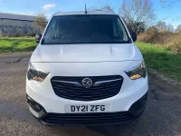 Używany Vauxhall Combo 100 KM (73 kW) 2021 Biały Minivan