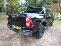 used Toyota HiLux 2.8 D-4D Invincible X 200 Double Cab Pickup Auto 4WD Euro 6 (s/s) 4dr
