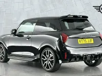 Used Mini Cooper Hatch 113 kW (154 HP) 2026 Black Hatchback