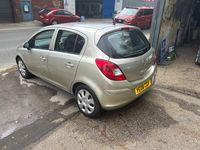 Used Vauxhall Corsa Club 89 HP (65 kW) 2008 Gold Hatchback