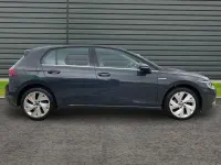 Usado VW Golf VII Style 150 CV (110 kW) 2021 Gris Utilitario