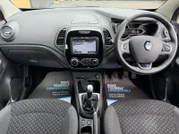 Used Renault Captur Dynamique 90 HP (66 kW) 2018 Cream SUV