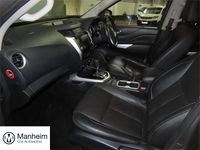 Used Nissan Navara Tekna 190 HP (139 kW) 2019 Grey Pickup