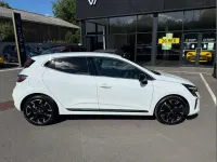 Used Renault Clio Techno 90 HP (66 kW) 2025 White Hatchback