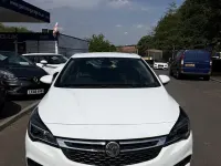 Used Vauxhall Astra Elite 2016 White Hatchback