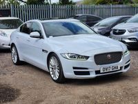 Usado Jaguar XE Portfolio 180 HP (132 kW) 2017 Branco Sedan