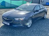 Second-hand Vauxhall Insignia 2017 Negru Hatchback
