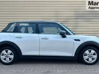 Used Mini Cooper Classic 136 HP (100 kW) 2023 White Hatchback