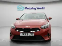 Usado Kia Ceed 158 HP (116 kW) 2022 Vermelho Citadino