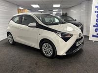 Used Toyota Aygo X-play 72 HP (52 kW) 2021 White Hatchback