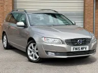 Used Volvo V70 SE 150 HP (110 kW) 2015 Gold Estate