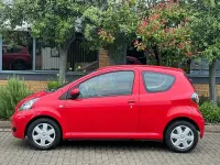 Used Toyota Aygo 67 HP (49 kW) 2009 Red Hatchback