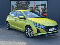 Used Hyundai i20 Advanced 99 HP (72 kW) 2024 Yellow Hatchback