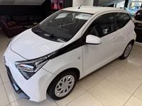 Used Toyota Aygo X-play 2018 White Hatchback