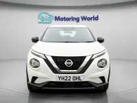Usado Nissan Juke Acenta 114 HP (83 kW) 2022 Branco SUV