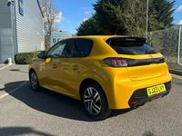 Usado Peugeot 208 Allure+ 99 HP (72 kW) 2023 Citadino