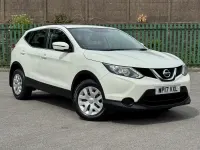 Used Nissan Qashqai Visia 2017 White SUV