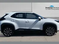 Used Toyota Yaris Cross Design 113 HP (83 kW) 2022 White SUV