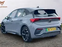 Usado Cupra Born e-Boost 169 kW (231 CV) 2024 Gris Utilitario