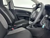 Used Toyota Aygo X PURE 72 HP (52 kW) 2023 White SUV