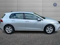 Second-hand VW Golf VIII 130 CP (95 kW) 2023
