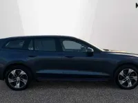 Used Volvo V60 CC Plus 250 HP (183 kW) 2020 Blue Estate