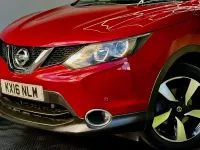 Used Nissan Qashqai N-Connecta 110 HP (80 kW) 2016 Red SUV