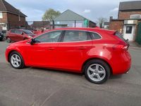 Used Volvo V40 SE 2013 Red Hatchback