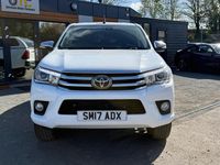 Used Toyota HiLux 150 HP (110 kW) 2017 White Pickup
