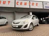 Begagnad Vauxhall Corsa S 85 HK (62 kW) 2011 Silver Halvkombi
