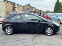 Second-hand Vauxhall Corsa 2010 Negru Hatchback