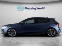 Second-hand Ford Focus ST-Line X 155 CP (114 kW) 2023 Albastru Hatchback