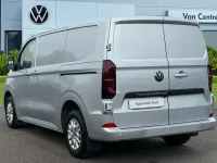 Usado VW Transporter Pro 110 HP (80 kW) 2025 Cinzento Van