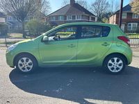 Used Hyundai i20 Comfort 77 HP (56 kW) 2011 Green Hatchback