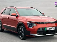 Begagnad Kia e-Niro 150 kW (204 HK) 2023 Orange SUV