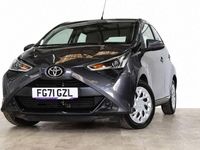Usado Toyota Aygo X-play 71 HP (52 kW) 2021 Cinzento Citadino