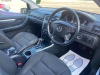 Usado Mercedes B160 SE 2011 Azul Monovolume