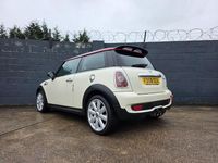 Used Mini Cooper S Hatch 175 HP (128 kW) 2009 White Hatchback