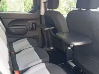 Begagnad Citroën e-Berlingo Feel 100 kW (136 HK) 2023 Blå Minibuss
