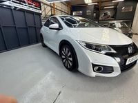 Used Honda Civic SE Plus 100 HP (73 kW) 2015 White Hatchback
